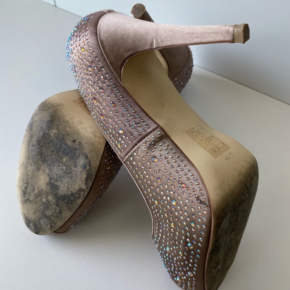 Le Chateau Diamond peep toed heels size 8 - Picture 4 of 4